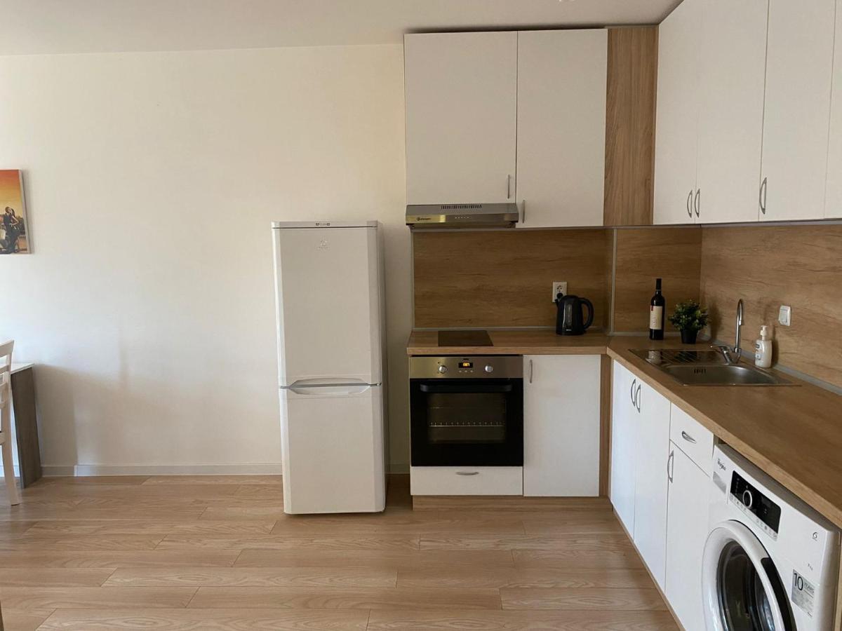 Brand New Apartment With Outdoor Swimming Pool Варна Екстериор снимка