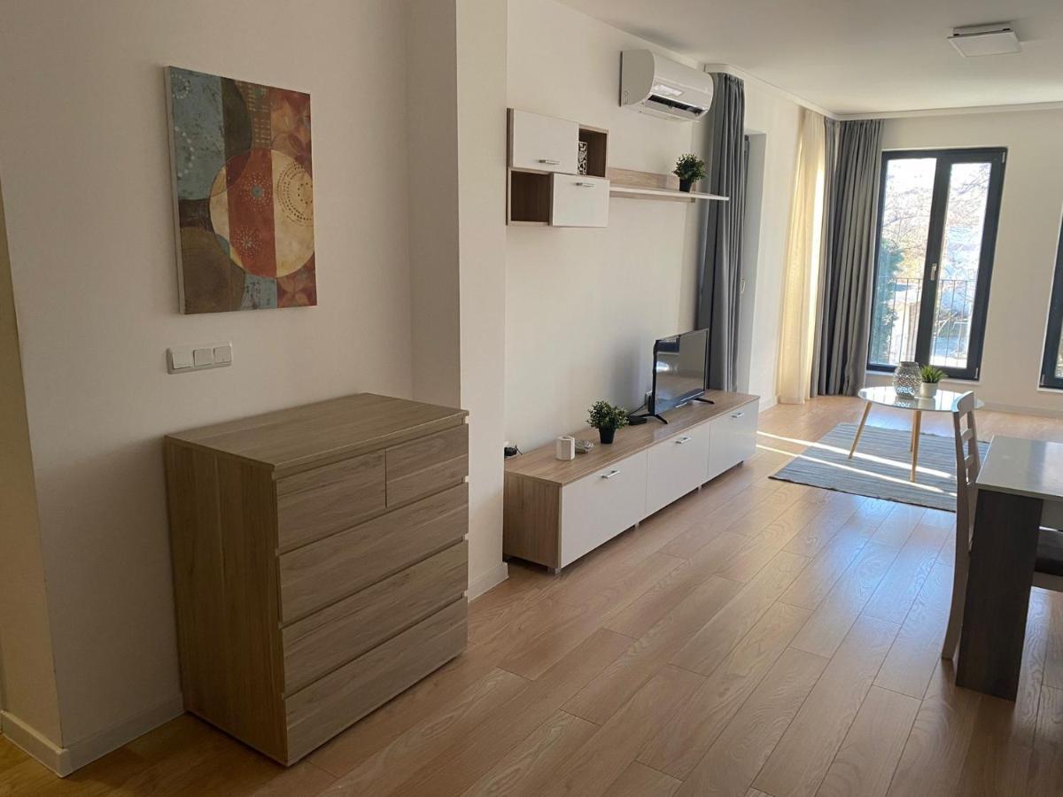 Brand New Apartment With Outdoor Swimming Pool Варна Екстериор снимка